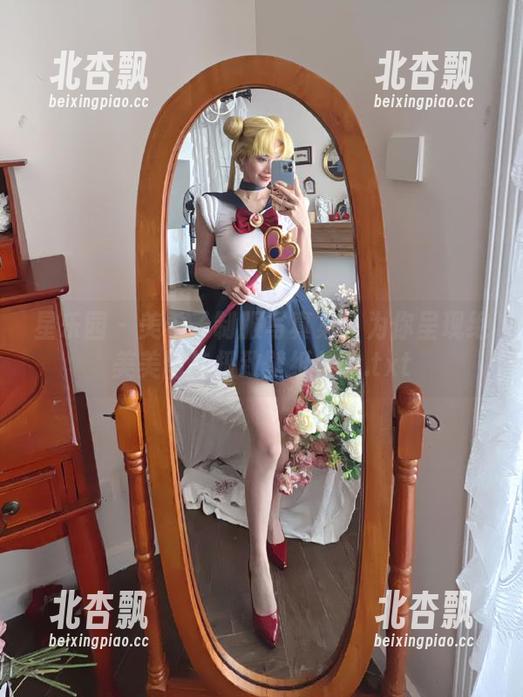 星乐园 - 美希子制服写真集：为你呈现绝美美图与极致壁纸体验.txt