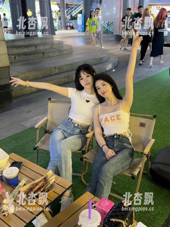 模范学院 - Evelyn艾莉短裤作品精选：在阳光下绽放出无限魅力与自信.txt