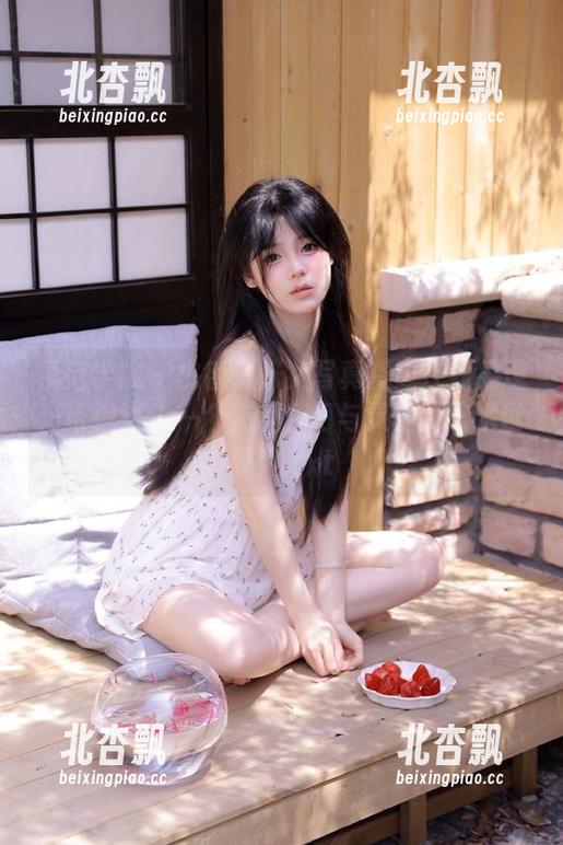 模范学院-桃香子 模范学院 - 桃香子修女写真资源在线展现,带你进入一个充满梦幻与灵性的艺术世界!.txt