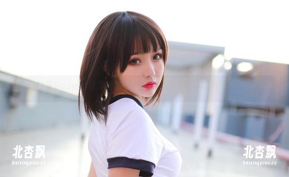 看！炸蛋Boom丝袜写真集最新更新，感受每一帧的不凡之美.txt