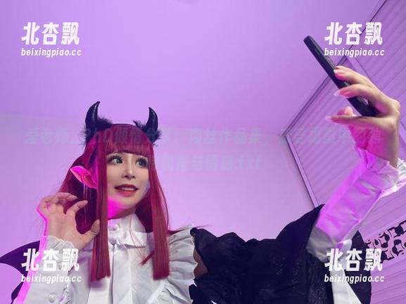爱老师_PhD倾情分享：肉丝作品集，感受摄影中的独特视角与情感.txt