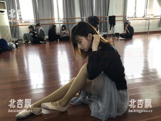 爱蜜社 - sugar小甜心CC天使的全新图集更新，追寻艺术与美的完美结合！.txt