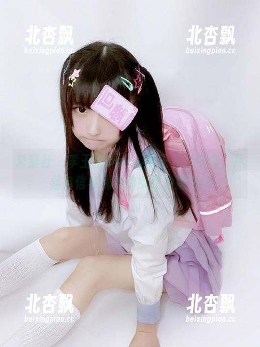 爱蜜社 - 李玉洁Daisy女王私拍写真，尽显自信与优雅的女性力量.txt