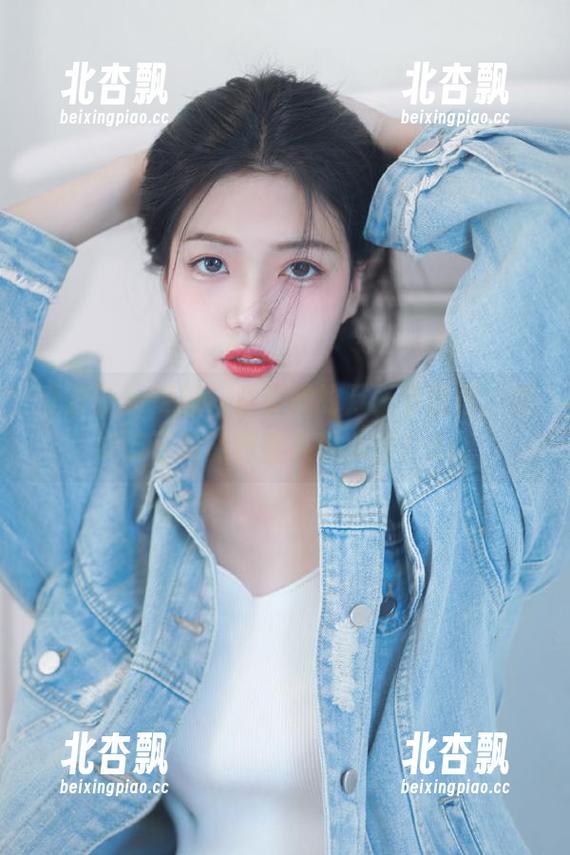 爱蜜社 - 更新！杨紫嫣的万圣节图包，谁说节日只能是糖果和鬼怪？.txt