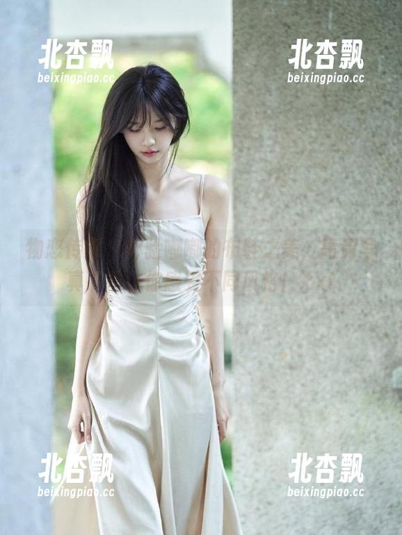 物恋传媒-嘟嘟 物恋传媒 - 体验嘟嘟的布鞋之美,高清写真下载让你感受不同风格!.txt