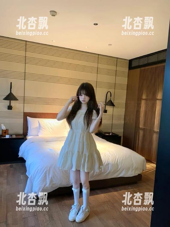 物恋传媒-青柠 物恋传媒 - 青柠裸足写真集:高清记录下的岁月静好与纯粹之美.txt