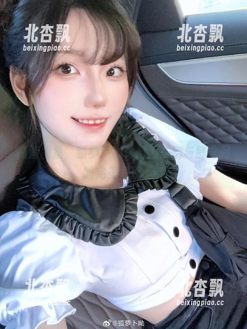 高清图集，狐萝卜呦体操服在动与静之间的完美呈现.txt