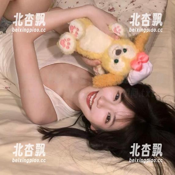 精选圣诞主题写真集，白莉爱吃巧克力用镜头捕捉节日的魔力与浪漫瞬间.txt