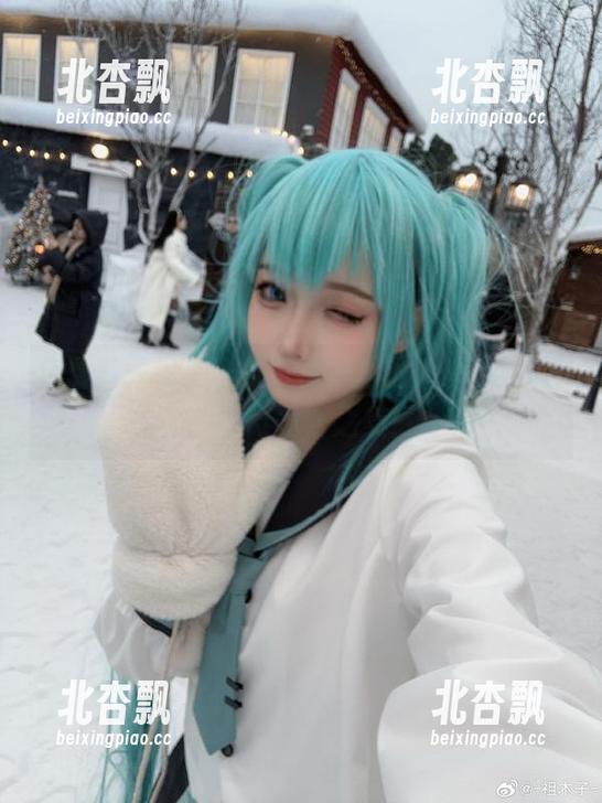 免费下载祖木子兔玩黄昏里的JK写真，带你体验梦幻黄昏之美！.txt