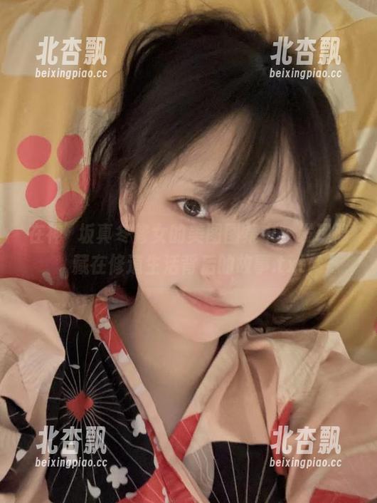 在神楽坂真冬修女的美图图集中，发现隐藏在修道生活背后的故事.txt