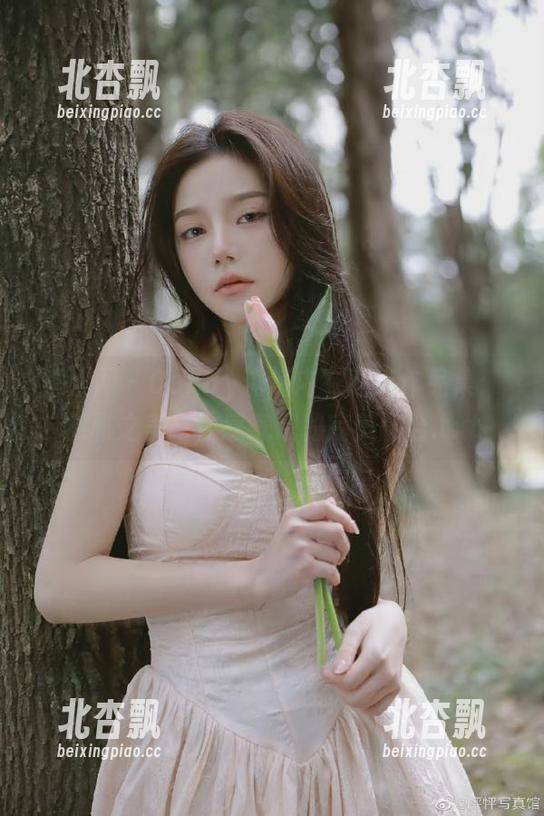 秀人网-Candy糖糖 秀人网 - Candy糖糖内衣精选作品集:优雅之美与性感气息的完美融合.txt