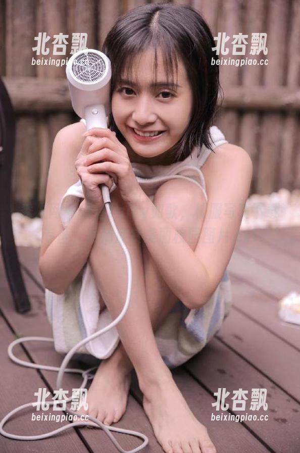 秀人网 - 青春fairy如歌，校服写真下载专区，尽情欣赏美丽校园图片.txt
