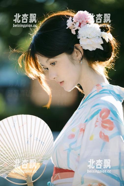 秀人网-sibyl是女巫 秀人网 - 踏浪而来,sibyl是女巫泳衣高清写真让每一帧都诉说着夏日的甜美传说.txt