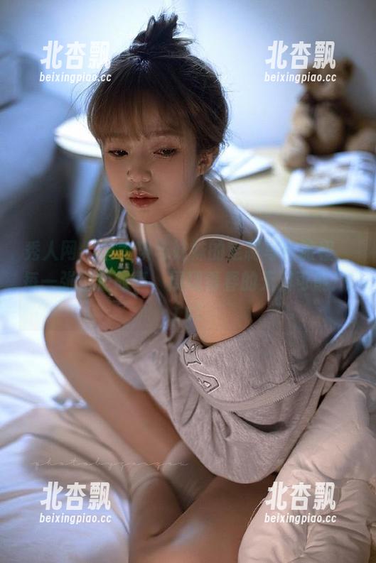 秀人网-唐安琪 秀人网 - 唐安琪与妹妹的定制写真旅程,每一张都是故事,展现青春的无限可能!.txt
