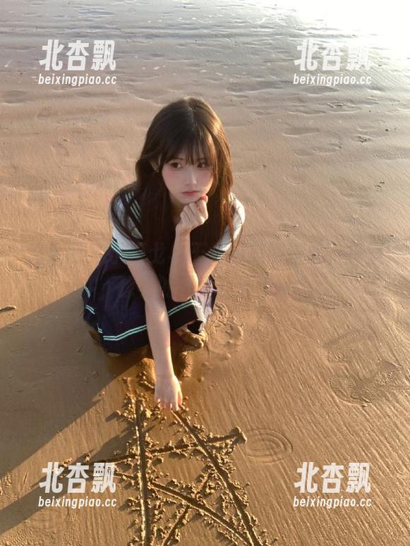 秀人网 - 小探戈与天台的美妙邂逅，探索独特的写真资源.txt
