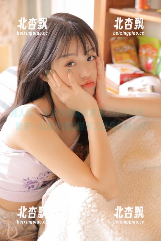 秀人网-小热巴 秀人网 - 小热巴眼镜图集现已在线发布,快来一起欣赏她的时尚之路与风格.txt