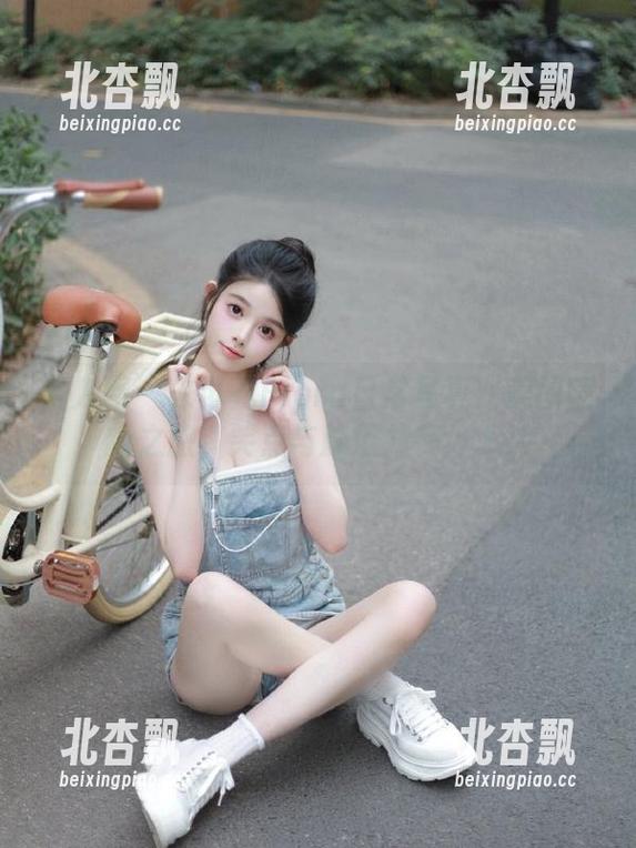 秀人网 - 朱可儿Flora日常写真：美图翻新之旅，笑点与颜值并存！.txt
