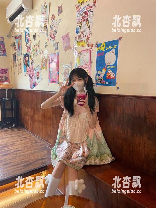 秀人网 - 在林星阑的镂空时光中徜徉：不可错过的壁纸合集，带你领略独特的艺术魅力！.txt