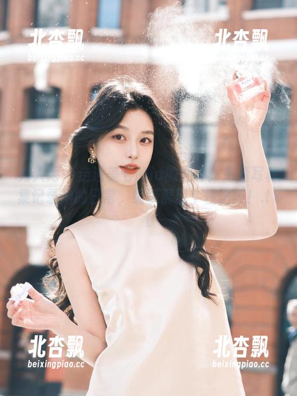 秀人网-美七Mia 秀人网 - 走进美七Mia的世界:高清写真集记录她的日常,细腻展现个性之美!.txt