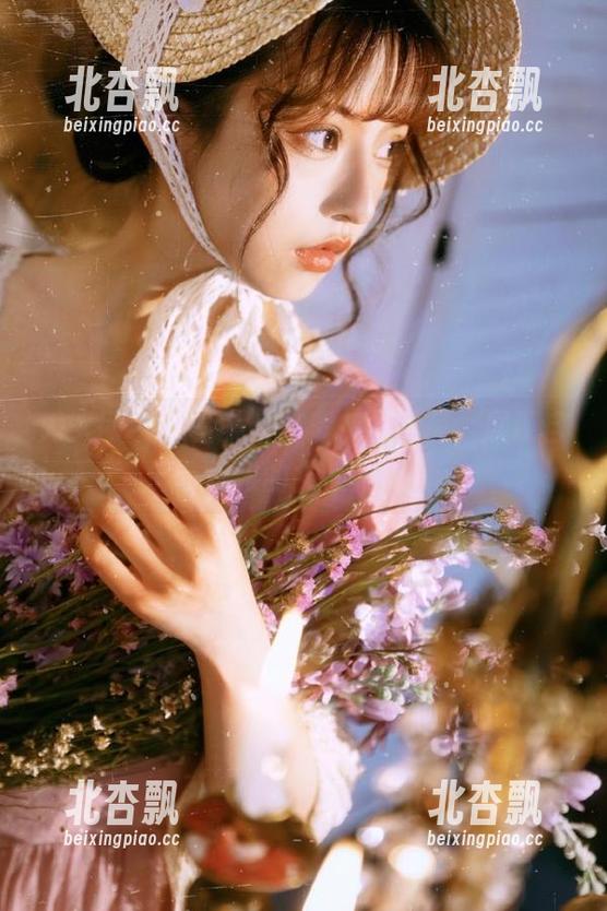 秀人网 - 体验美七高清灰丝作品，展现自信与优雅的女性力量.txt