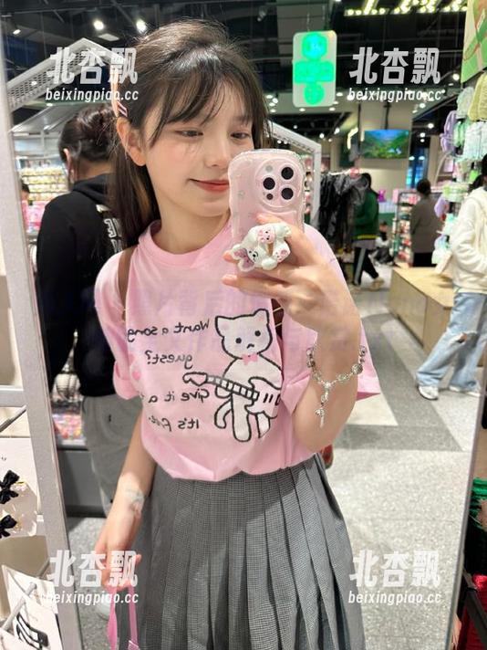 秀人网 - 照片背后的情感：诺诺Nono女神的全文作品解析与欣赏.txt