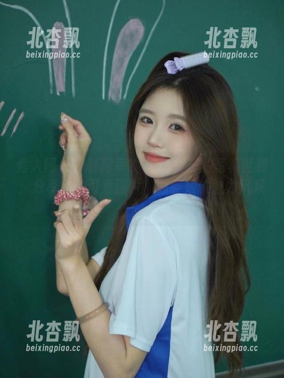 秀人网-阿乖Kiddo 秀人网 - 探秘阿乖Kiddo女王的写真世界:分享她的可爱图片,感受她的魅力风采!.txt
