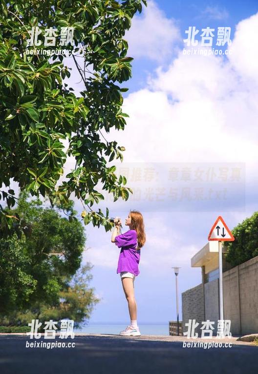 绮梦摄影 - 最新美图推荐：章章女仆写真，感受她无与伦比的光芒与风采.txt