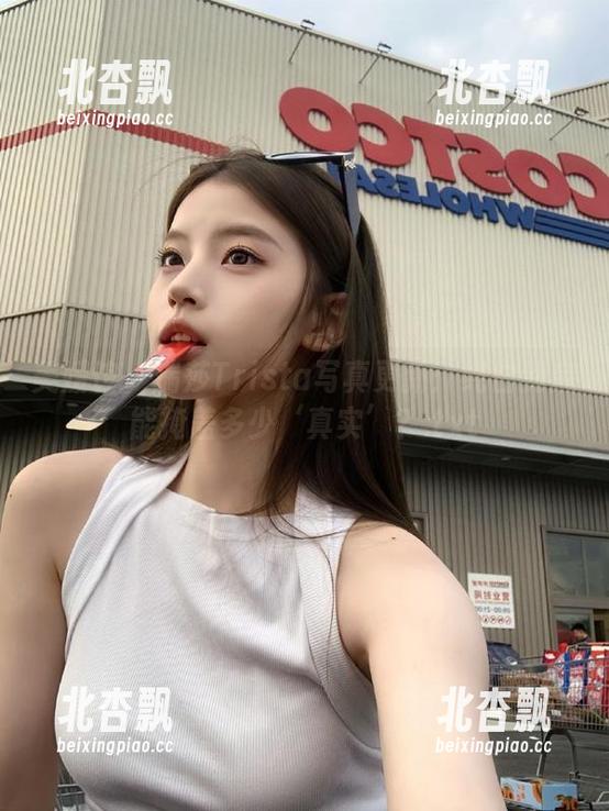 美媛馆 - 瑞莎Trista写真更新：纯白到底能掩盖多少‘真实’？.txt