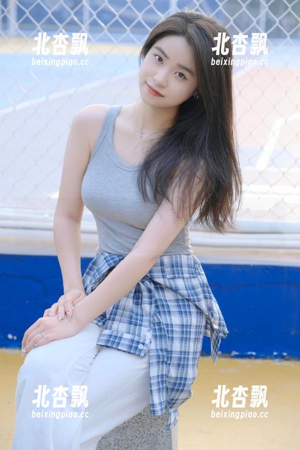 美媛馆 - 死库水的无尽魅力：胡润曦精彩写真合集全景展现.txt