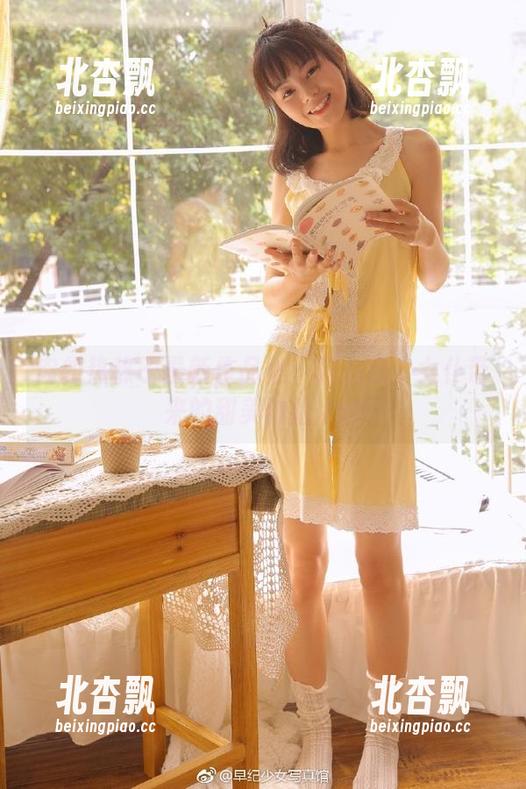 肉扣热热子最新作品集：贴心奶牛女仆带来的甜美体验.txt