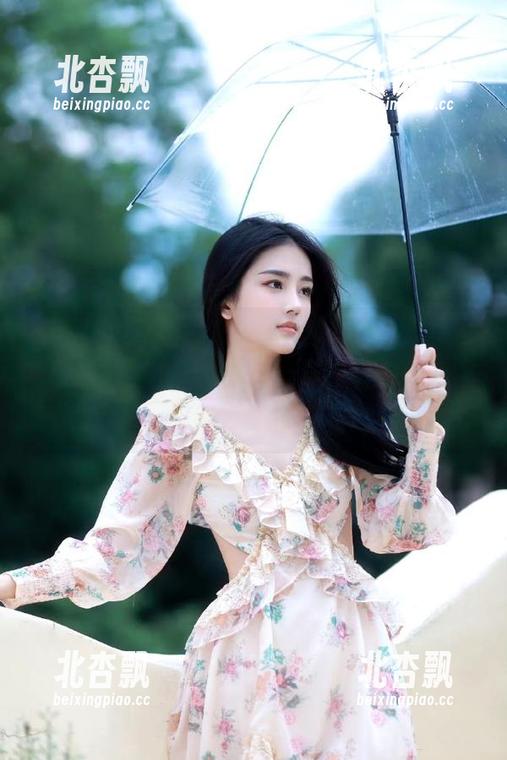 花漾show - 快来看看“Angela喜欢猫姐姐”的高清写真作品，保证让你惊呼“真的是太赞了！”.txt