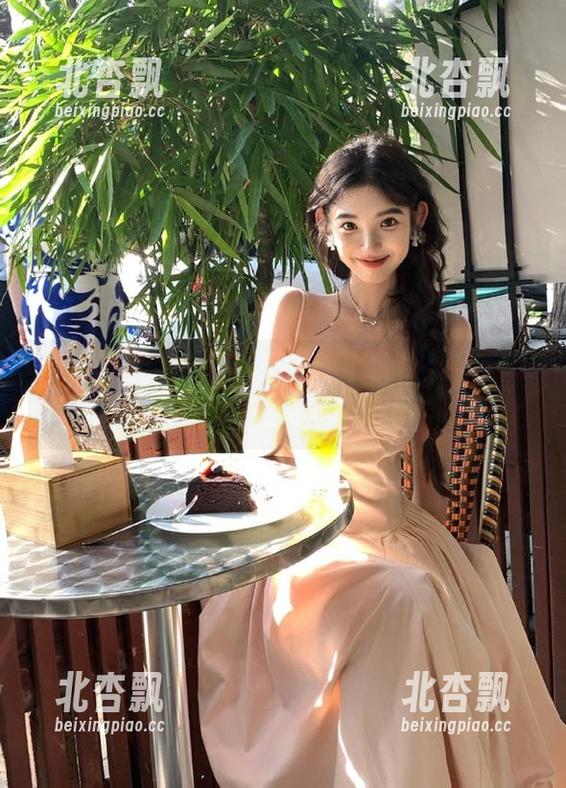 花漾show - 福利分享：孙梦瑶V倾情呈现奶牛主题图包，完美记录美丽瞬间！.txt