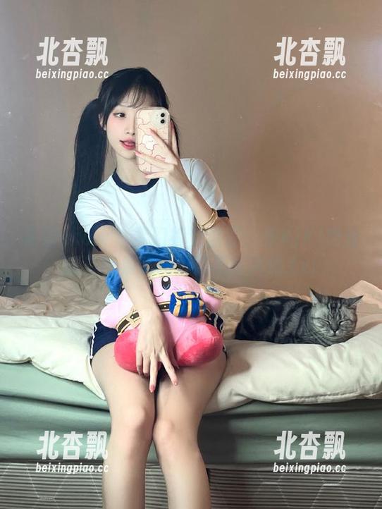 花漾show - 梦幻视觉盛宴：宋KiKi肉丝精选图集带你领略不同风情.txt