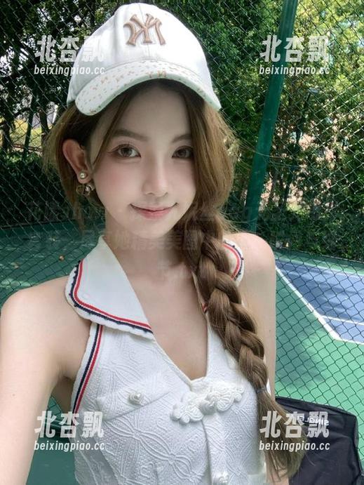 花漾show - 探索尤妮丝egg无圣光摄影套装，尽享她精美美图中的每一瞬间与细节.txt