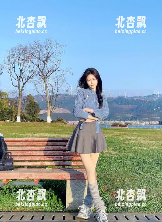 花漾show - 深入许诺Sabrina的教室，于这组写真套图中发现学习与成长的无限可能.txt