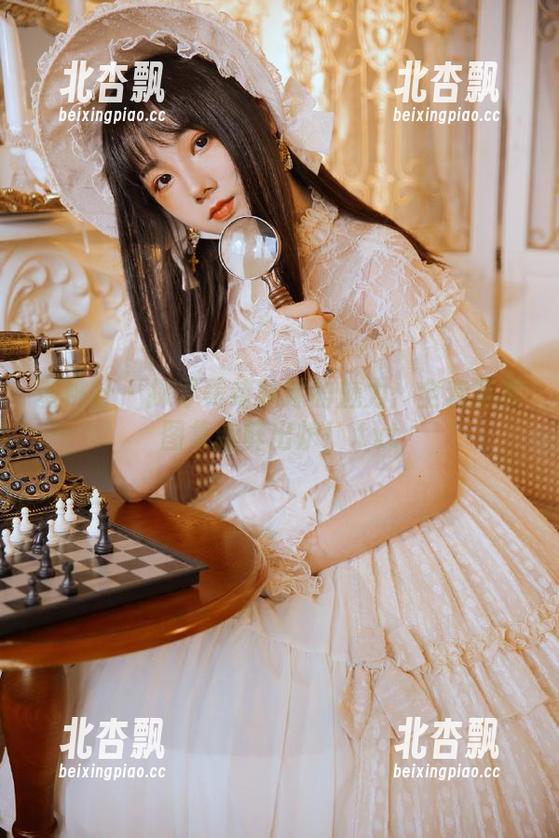 蜜桃社 - 探寻美绪妹妹的魅力：全套写真图集新鲜出炉！.txt
