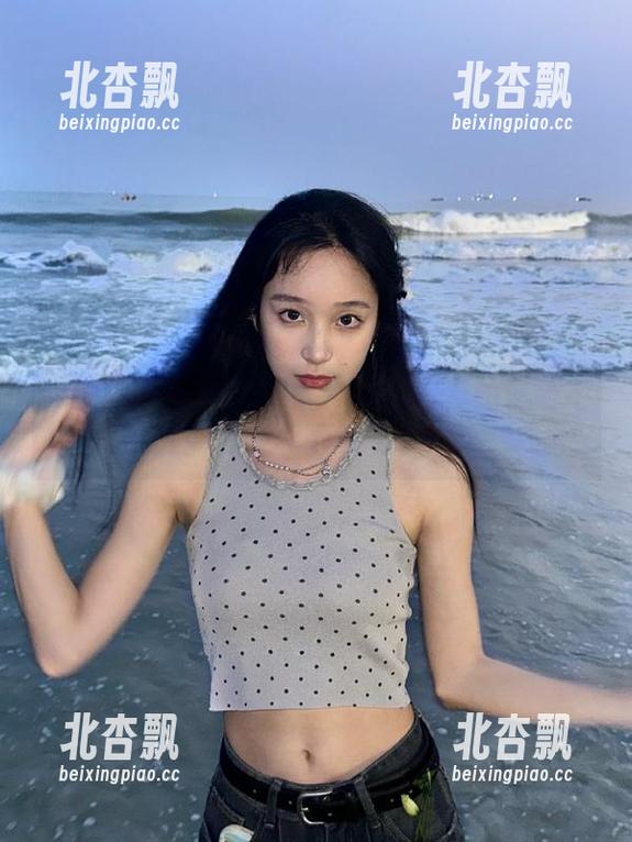 蜜桃社 - 韩贝贝的白衬衫：看我如何毫不留情免费分享下载资源！.txt