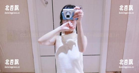 西尔酱 白丝JK魅力无穷:西尔酱私房图片合集,带来不一样的精彩体验.txt