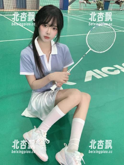 语画界 - 甜美双马尾魅力来袭，绯月樱-Cherry最新写真分享让你心动不已！.txt