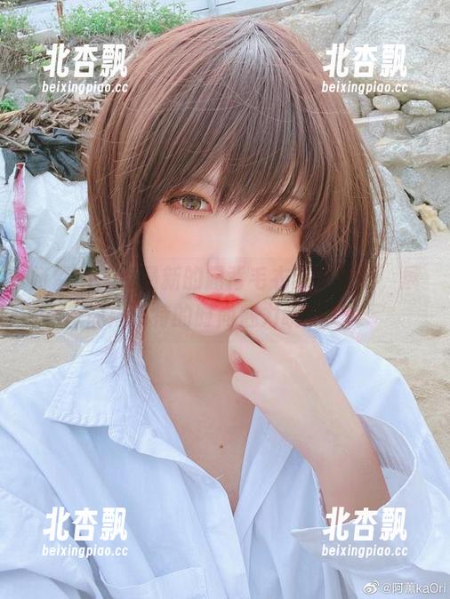 阿薰kaOri最新的露背毛衣图集更新，展现她独特的时尚魅力哦！.txt