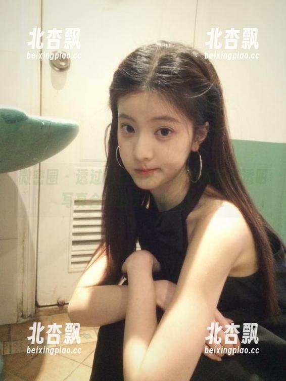微密圈 - 透过高清镜头，探索陈佩奇透明写真合集的无尽魅力！.txt