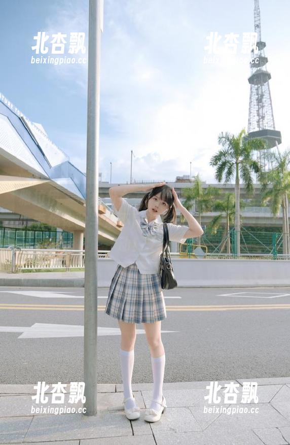 雅拉伊 - “粉粉女友”精彩在线写真合集，带你体验与众不同的视觉盛宴与心灵触动！.txt