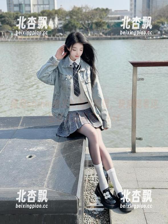 霜月shimo 霜月shimo教室的图片展现,快来观看这些迷人的瞬间!.txt