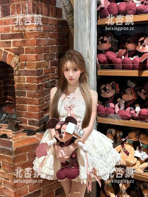 青豆客 - 尤美Yumi天使的视觉盛宴：极致写真合集图包欣赏.txt