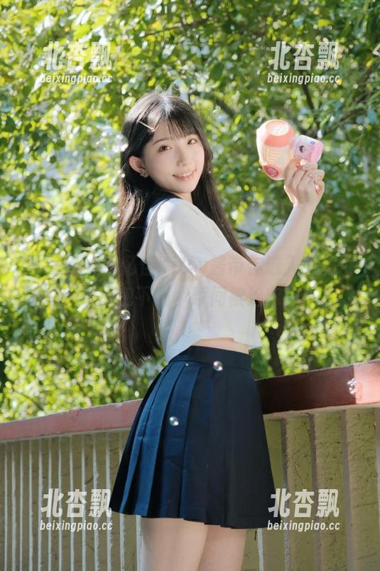 青豆客 - 施忆佳Kitty酱带你进入和服世界，超萌图包下载，瞬间被治愈啦！.txt