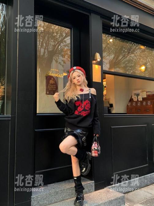 青豆客 - 每一张图集都惊艳，雪Baby透明美图带你走入唯美的幻想世界。.txt