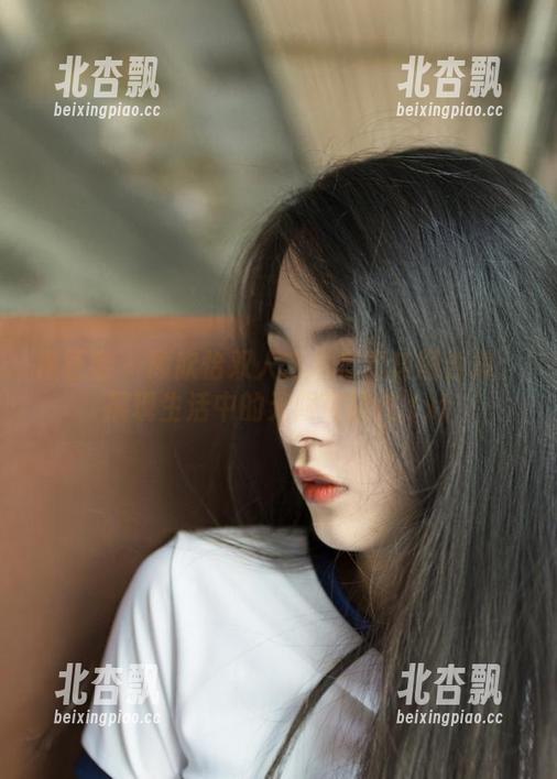 青豆客 - 顾欣怡双人艺术写真套图合集：展现生活中的无限可能性.txt