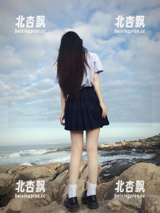 魅妍社 - 不容错过的免费图集，FoxYini孟狐狸清纯作品展现纯净之美，速来下载！.txt