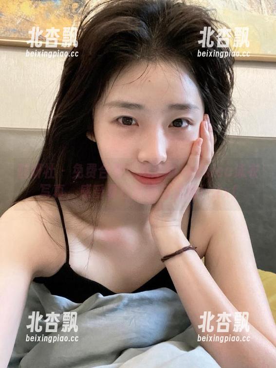 魅妍社 - 免费合集：赵欢颜Jessica泳衣写真，感受夏日风情与优雅！.txt